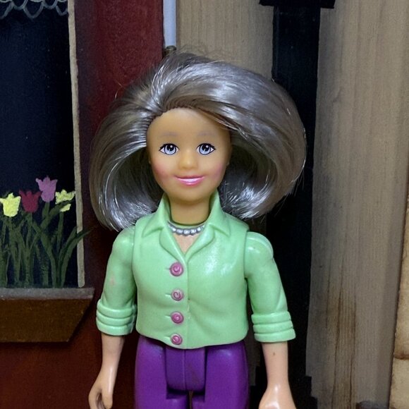 Vintage 2000 Fisher-Price Loving Family Woman Mom Granny Dollhouse Figure 5.5" - Picture 5 of 10